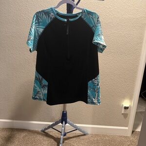 Cacique Black and Teal Short Sleeve swim Top. Size 18